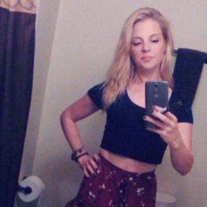 Meet your Posher, Lauren